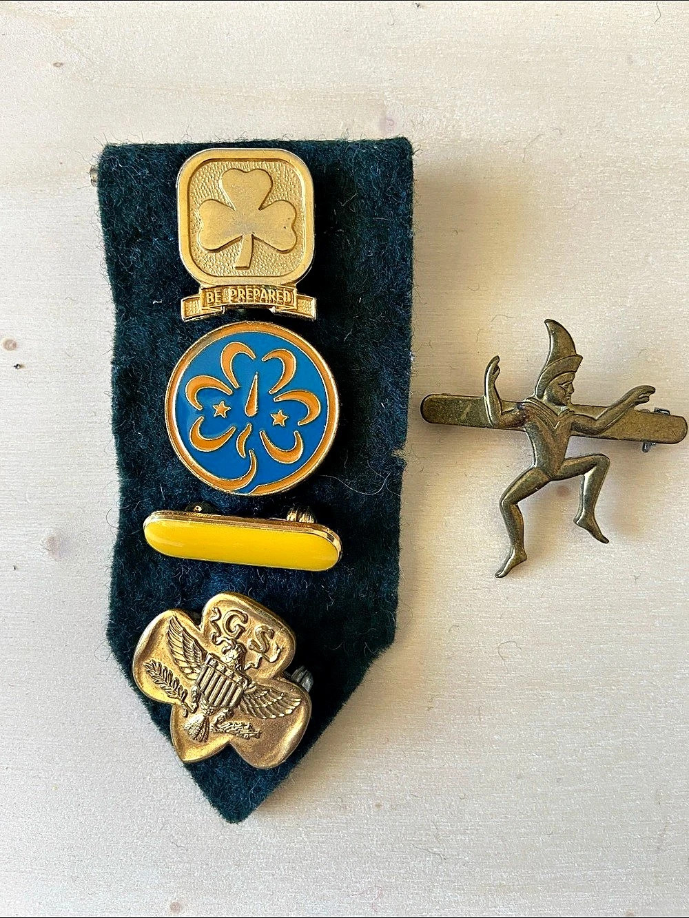 Girl Guides Girl Scouts Vintage Gold-Tone Pin Brooch Set 5